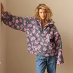 Elise sherpa trui met bloemenprint voor dames in roze