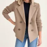 Maud korte jas met gebreide mouwen voor dames in taupe